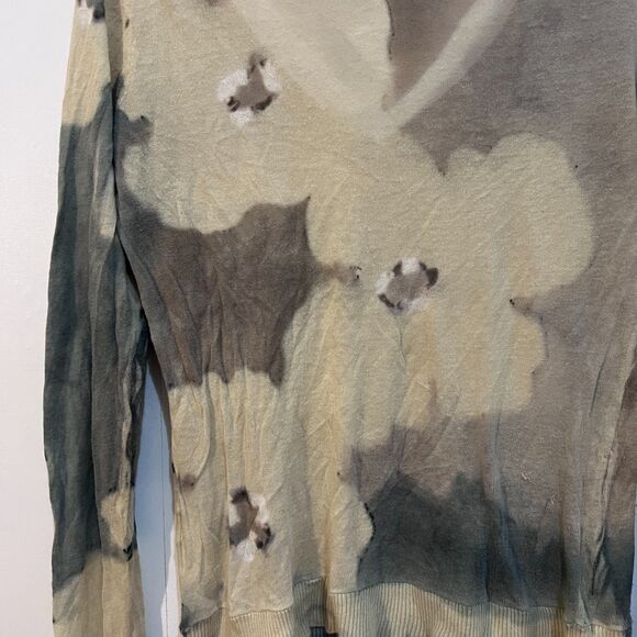 Marika Charles Floral V Neck Sweater - Picture 5 of 6